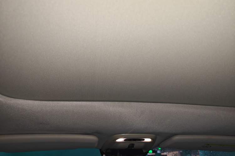 Used Volvo V40 2017 T3 Zhiyi Edition
