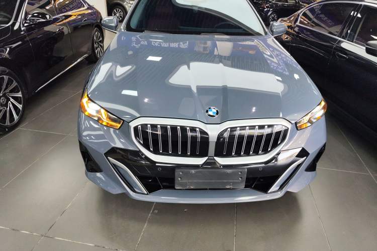 Used BMW 5 Series 2024 530Li Leading Model M Sport Package