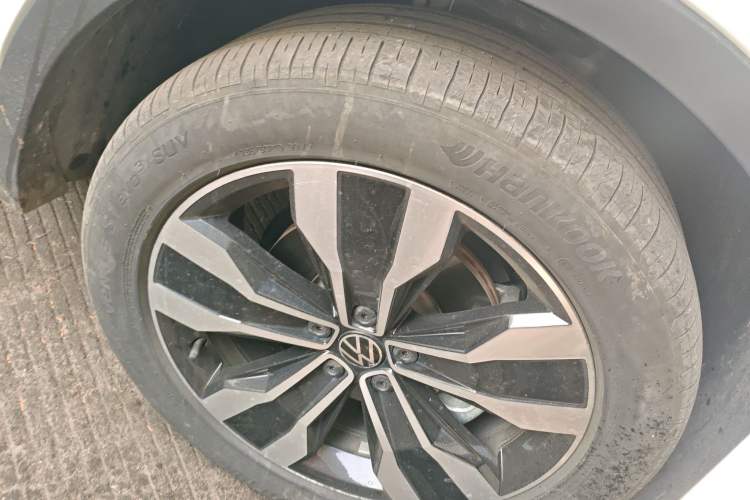 Used Volkswagen Tiguan L 2024 330TSI Automatic Two-Wheel Drive R-Line Enhanced Edition