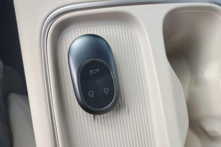 Used Nio ES6 2023 75 kWh