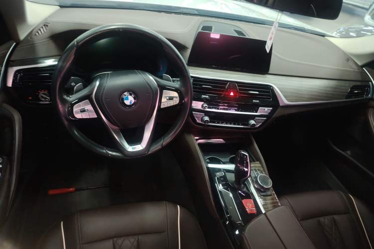 Used BMW 5 Series 2019 Facelifted 530Li Leading Edition Luxury Package

