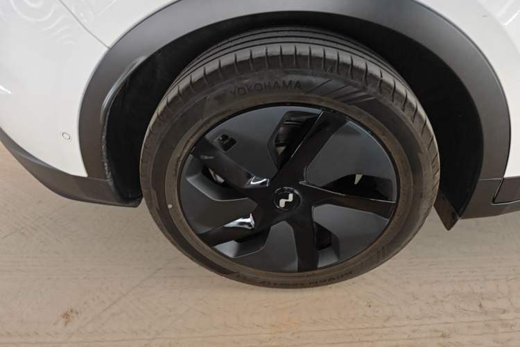 Used ONVO L60 2024 60 kWh Rear-Drive Version