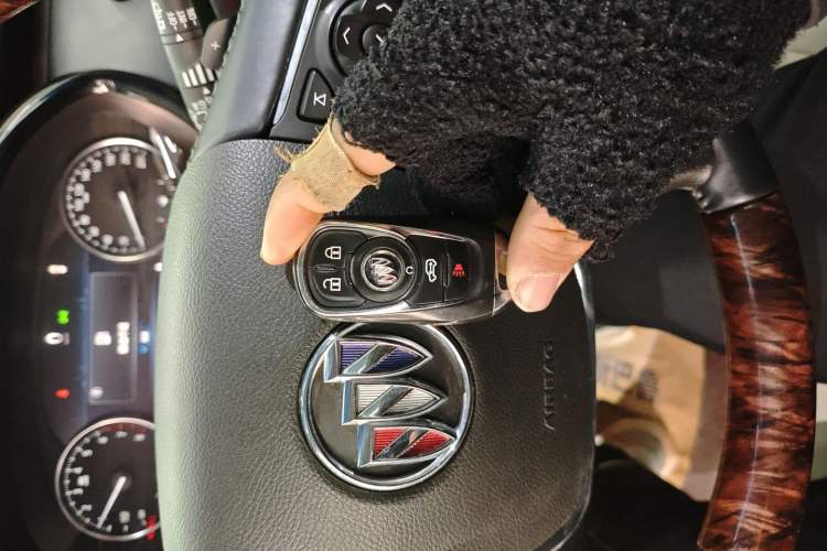 Used Buick GL8 2022 Land Business Class 652T Luxury Model
