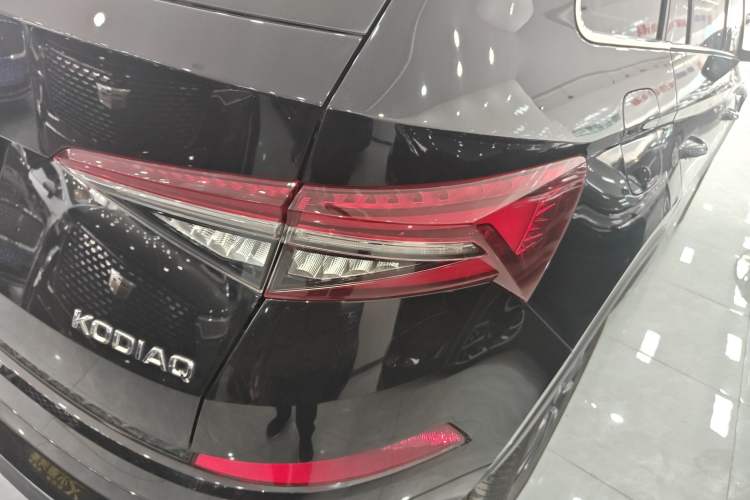 Used Skoda Kodiaq 2023 TSI330 7-Seater Two-Wheel-Drive Luxury Edition