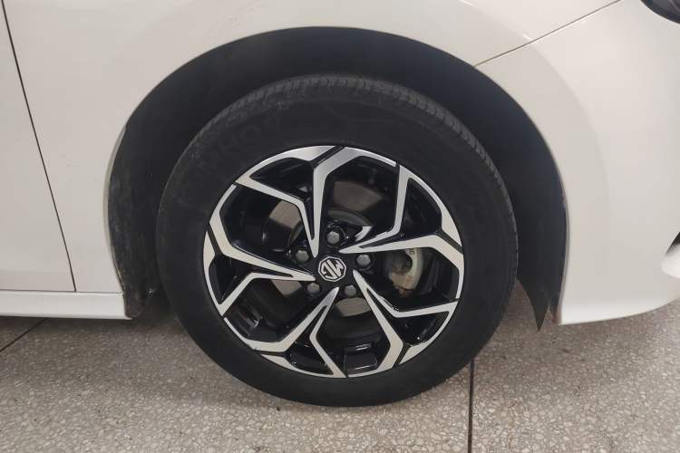 Used MG 5 2022 180 DVVT CVT Youth Luxury Edition
