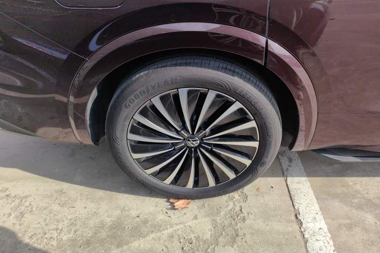 Used Volkswagen Viloran 2022 380TSI Prestige Edition
