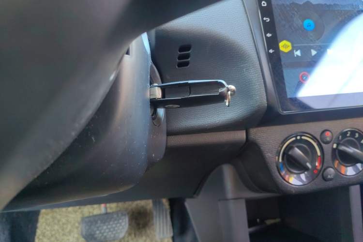 Used Suzuki Swift 2016 1.5L Automatic Fashionable Coolplay Edition
