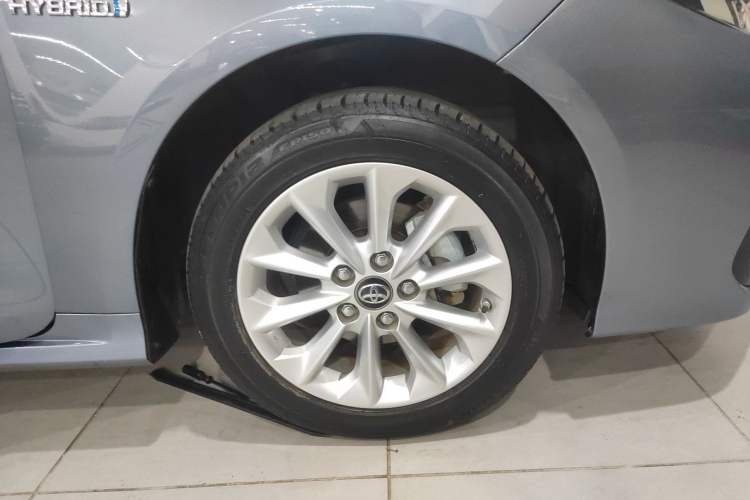 Used Toyota Corolla 2021 Dual-Motor 1.8L E-CVT Elite Edition
