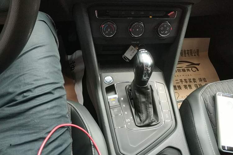 Used Volkswagen Tiguan L 2019 330TSI Automatic Two-Wheel Drive Luxury Edition China VI Standard
