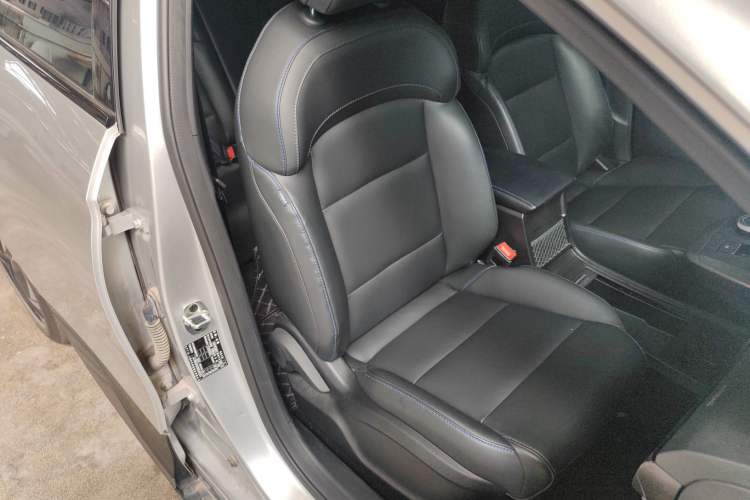 Used MG 4 EV 2022 520 km Flagship Edition