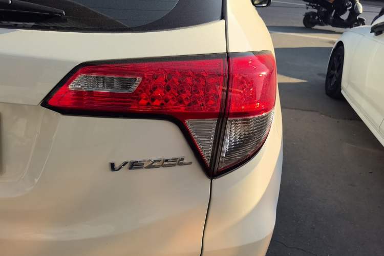 Used Honda Vezel 2019 1.5L CVT Pioneer Edition China V
