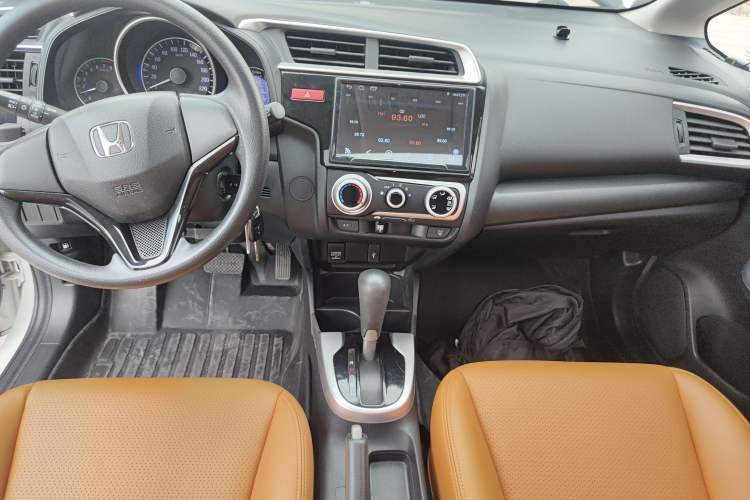 Used Honda Fit 2016 1.5L SES CVT Fashion Sunroof Edition
