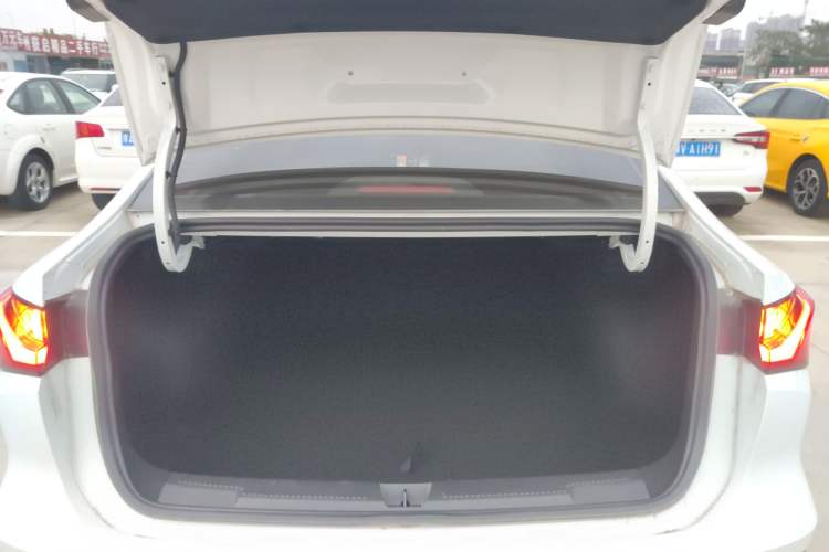 Used Roewe i5 2023 1.5L CVT Luxury Edition
