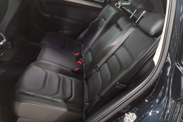 Used Volkswagen Tiguan L 2021 330TSI Automatic Two-Wheel Drive Smart Edition