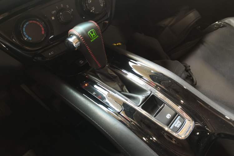 Used Honda Vezel 2020 1.5L CVT Elite Edition
