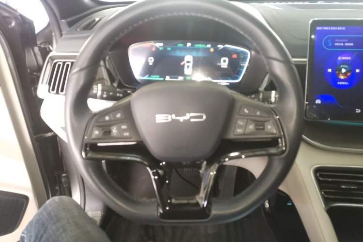 Used BYD Song PLUS New Energy 2024 HONOR Edition DM-i 110km Flagship PLUS
