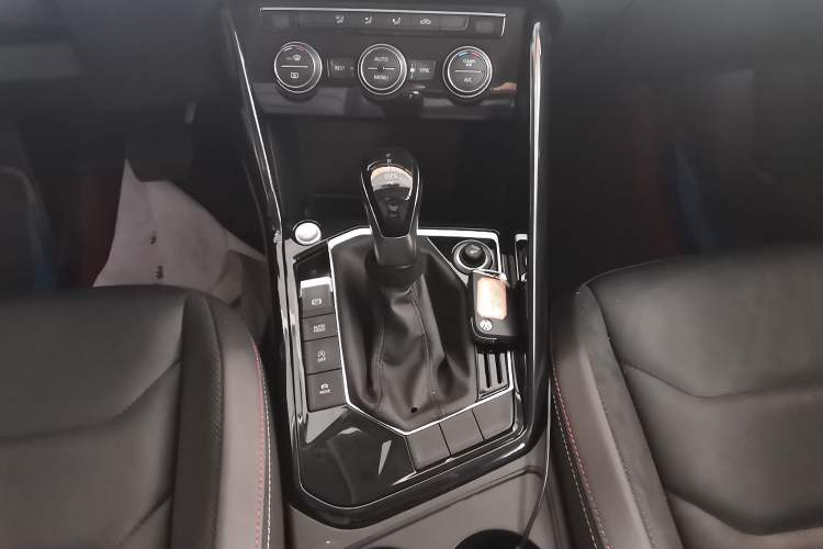 Used Volkswagen Tayron 2019 330TSI Two-Wheel Drive Luxury Model China VI Standard
