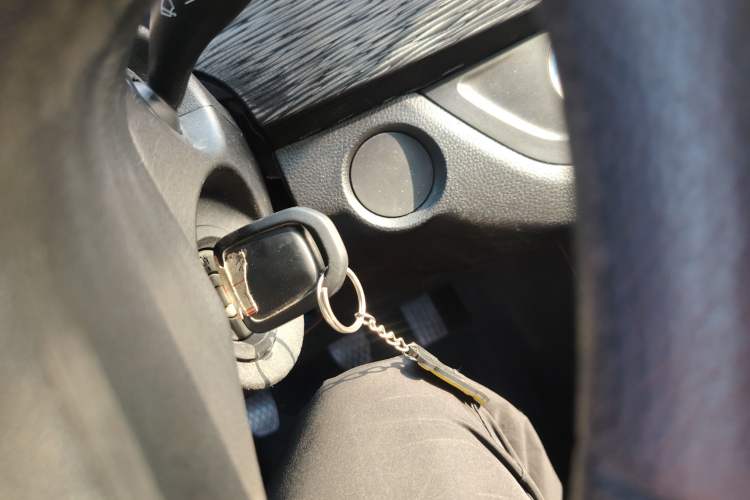 Used Baojun 310 2016 1.2L manual Comfort trim level
