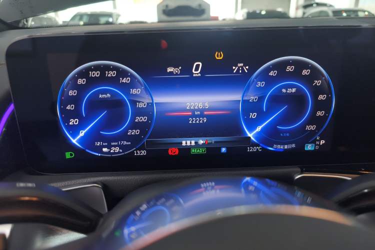 Used Mercedes-Benz EQB 2025 EQB 260
