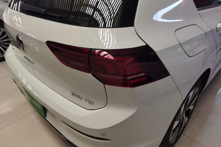 Used Volkswagen Golf 2025 300TSI Pro
