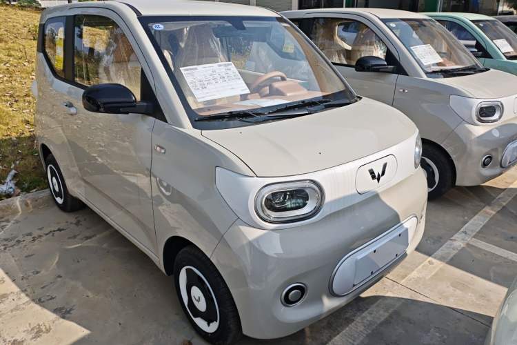 Used Wuling Hongguang MINIEV 2024 3rd Generation 215km Youth Edition
