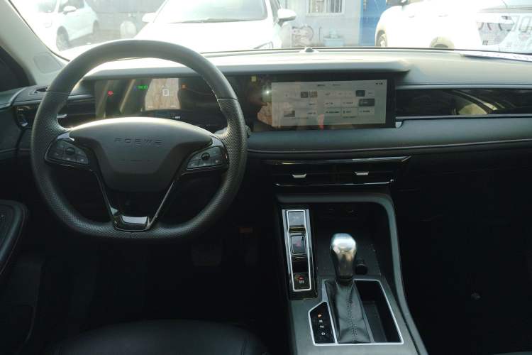 Used Roewe i5 2023 1.5L CVT Luxury Edition
