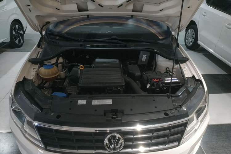 Used Volkswagen Jetta 2017 1.4L Manual Fashion Edition
