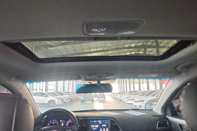 Used Hyundai Elantra 2016 1.4T Dual-Clutch Xuan Dong · Dynamic Version