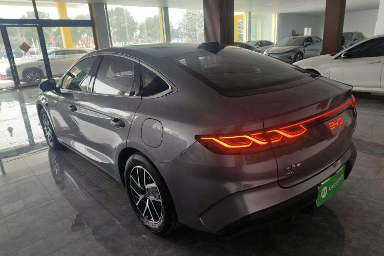 Used BYD Qin L 2025 DM-i Smart Drive 120KM Leading Model
