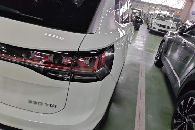 Used Volkswagen Tayron 2023 330TSI Two-Wheel-Drive Luxury Plus Advanced Version
