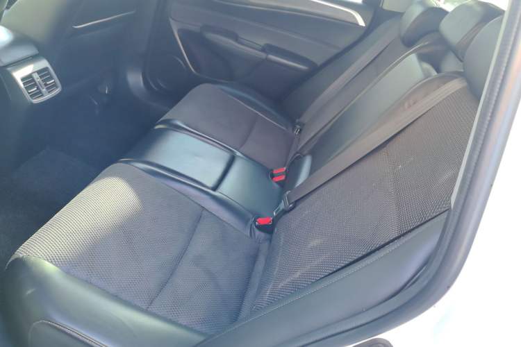 Used Honda Jade 2016 1.8L Automatic Comfort Elite Version 5 Seats