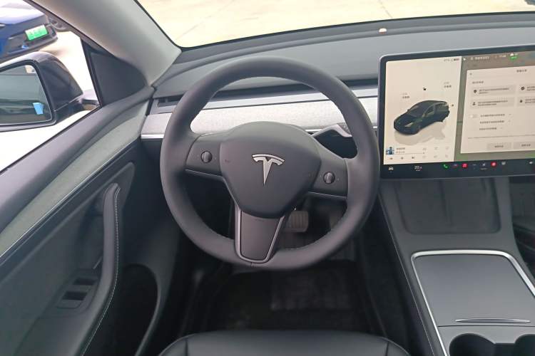 Used Tesla Model Y 2024 Rear-Wheel-Drive Version