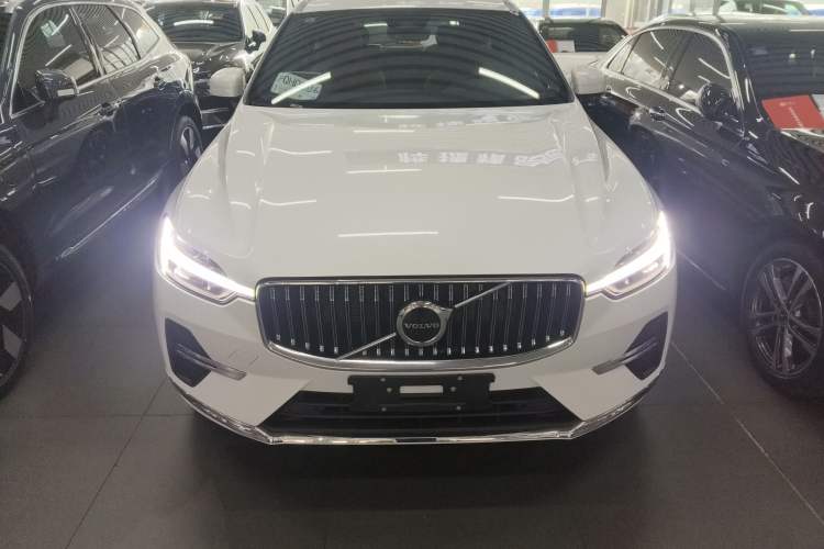 Used Volvo XC60 2024 B5 4x4 Smart Luxury Edition