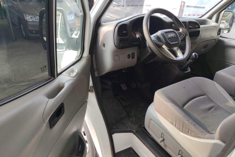 Used JMC Transit 2017 2.8T Commercial Version Long Wheelbase Mid-Roof 6/7/8-Seater JX493
