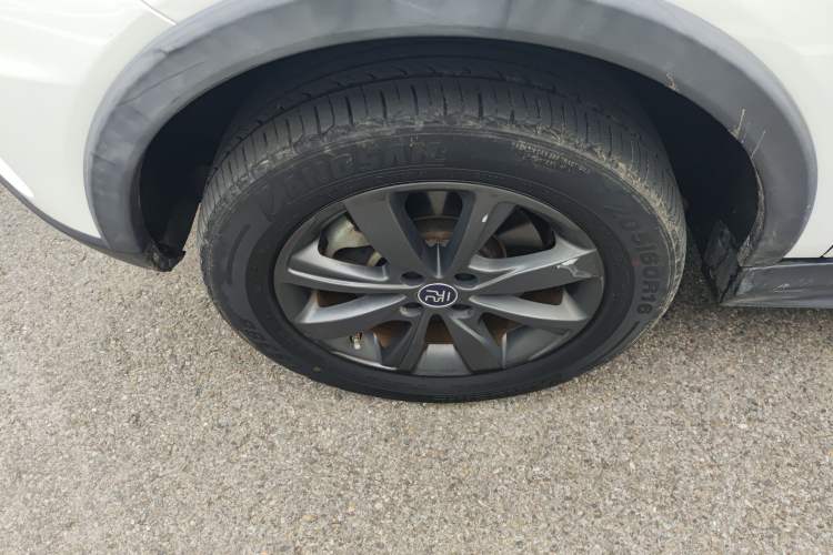 Used BYD Yuan New Energy 2019 EV535 Smart Connect Trendsetting Model
