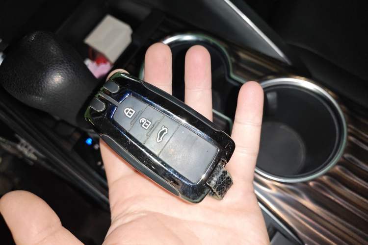 Used Toyota Camry 2019 2.5G Luxury Edition China VI Standard
