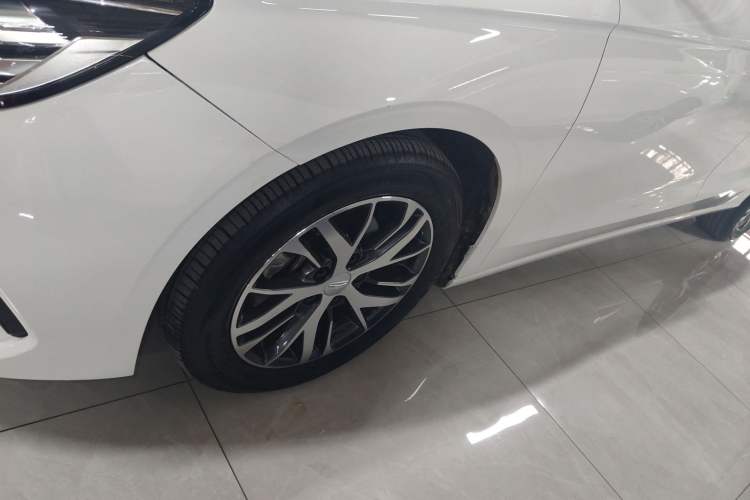 Used Geely Auto Emgrand 2025 4th Generation 1.5L CVT Longteng Edition
