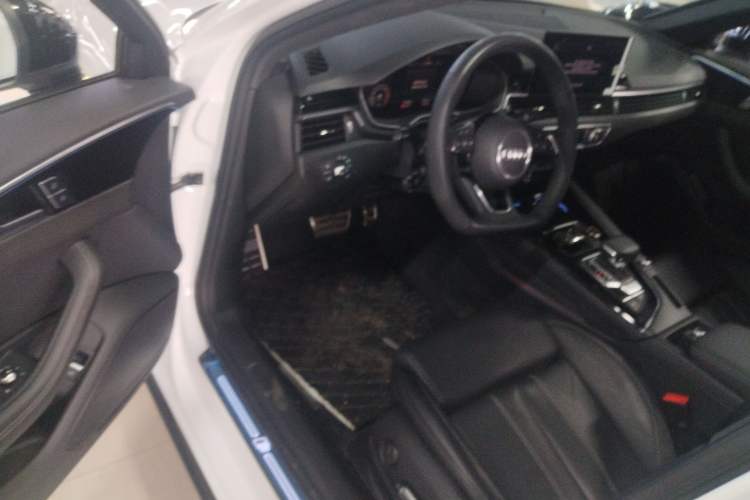 Used Audi A4L 2024 40 TFSI Luxury Dynamic Edition
