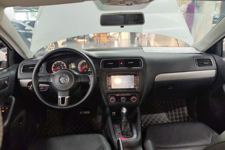 Used Volkswagen Sagitar 2014 1.6L Automatic Comfort Model