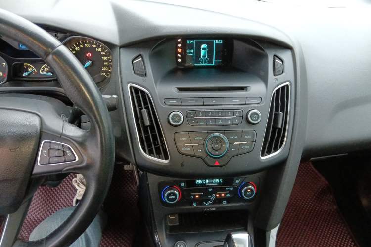 Used Ford Focus 2015 Sedan 1.6L Automatic Trend Model