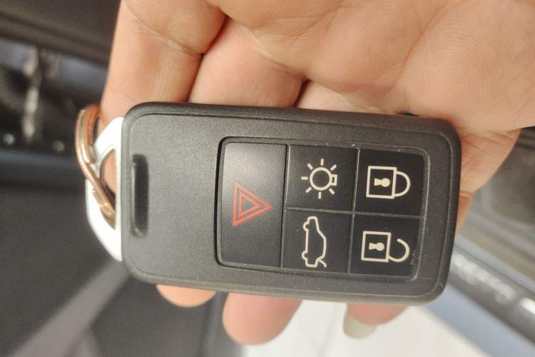 Used Volvo V40 2018 T3 Zhiyi Edition