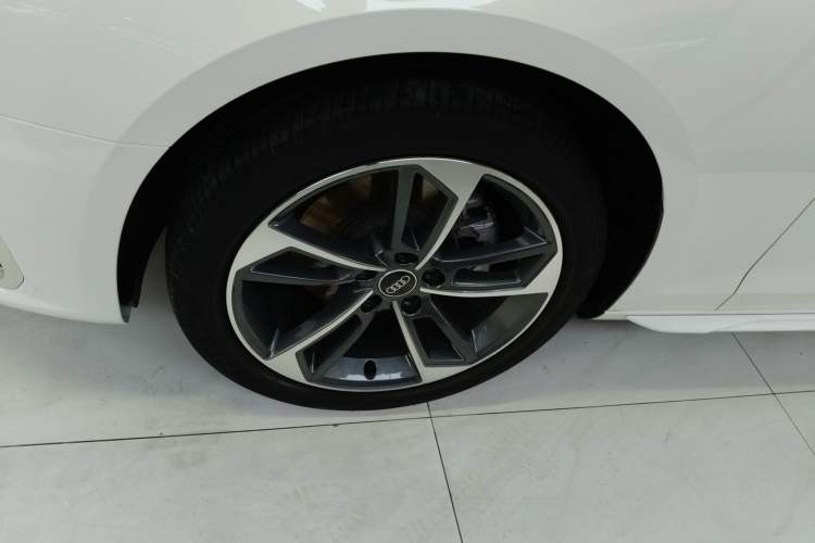 Used Audi A4L 2022 40 TFSI Fashion Dynamic Model
