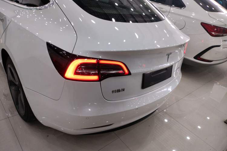 Used Tesla Model 3 2019 Standard Range Rear-Drive Upgraded Version
