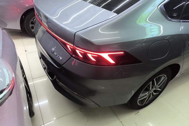 Used BYD Qin PLUS 2023 Champion Edition DM-i 120KM Excellence Model
