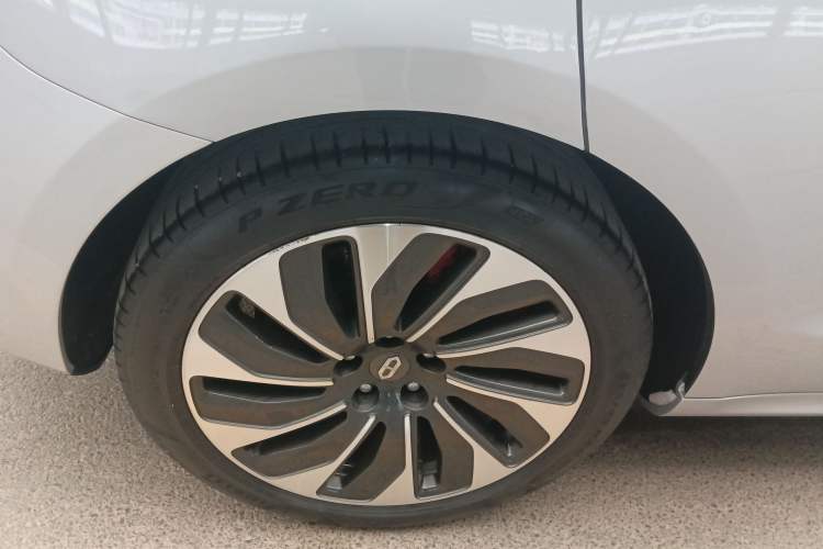 Used Hima AITO M5 2022 Extended-Range Four-Wheel Drive Flagship Edition
