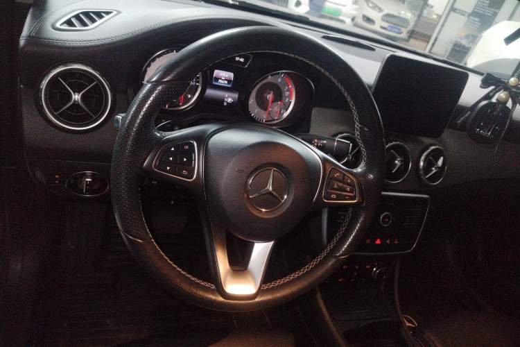 Used Mercedes-Benz GLA 2016 GLA 200 Fashion Model