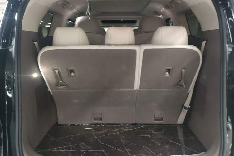 Used Denza D9 2022 DM-i 970 Four-Wheel Drive Flagship Model
