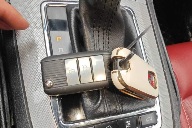 Used Roewe RX5 2016 30T Four-Wheel Drive Automatic Internet Smart Luxury Edition
