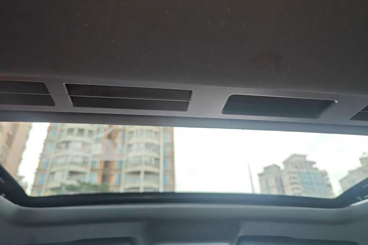 Used MG 5 2021 Revised 300TGI DCT Qingshè Luxurious Enjoyment Edition