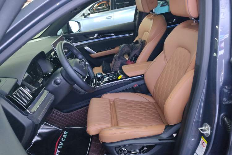 Used BYD Tang New Energy 2022 EV 730KM Luxury Model
